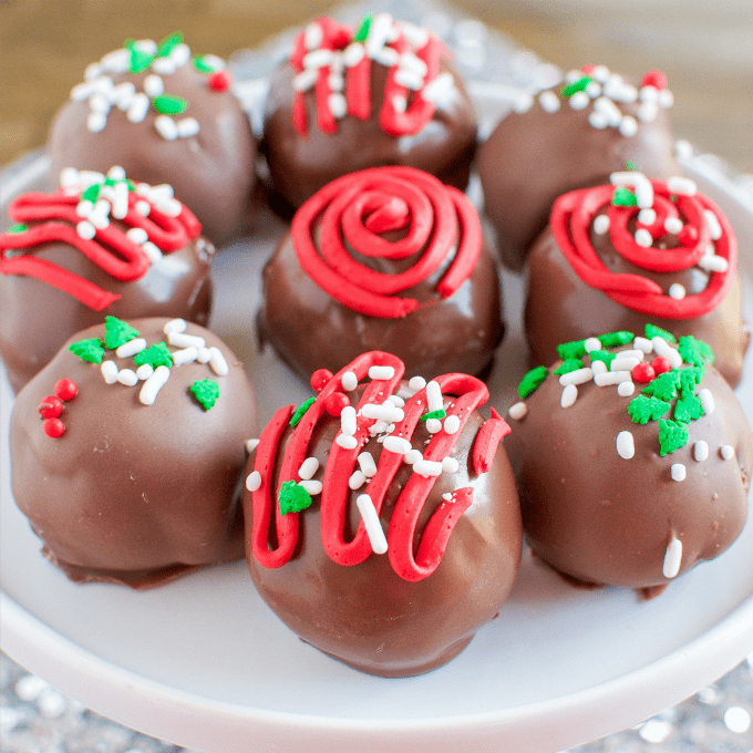 Easy Chocolate Peppermint Truffles - Back For Seconds