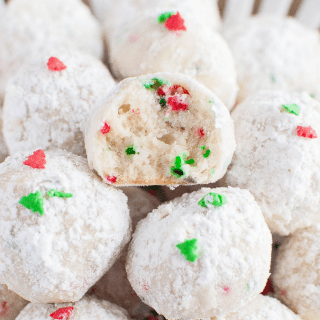 Italian Funfetti Wedding Cookies or Snowballs are a delecate, buttery melt-in-your-mouth cookie, perfect for your Christmas cookie exchanges and gifts! #christmascookies #weddingcookies #snowballs #mexicanweddingcookies #russianteacakes #italianweddingcookies